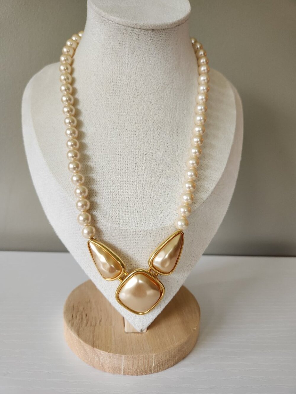 Vintage Napier Faux Pearl Statement Necklace Gold Tone Signed 17”